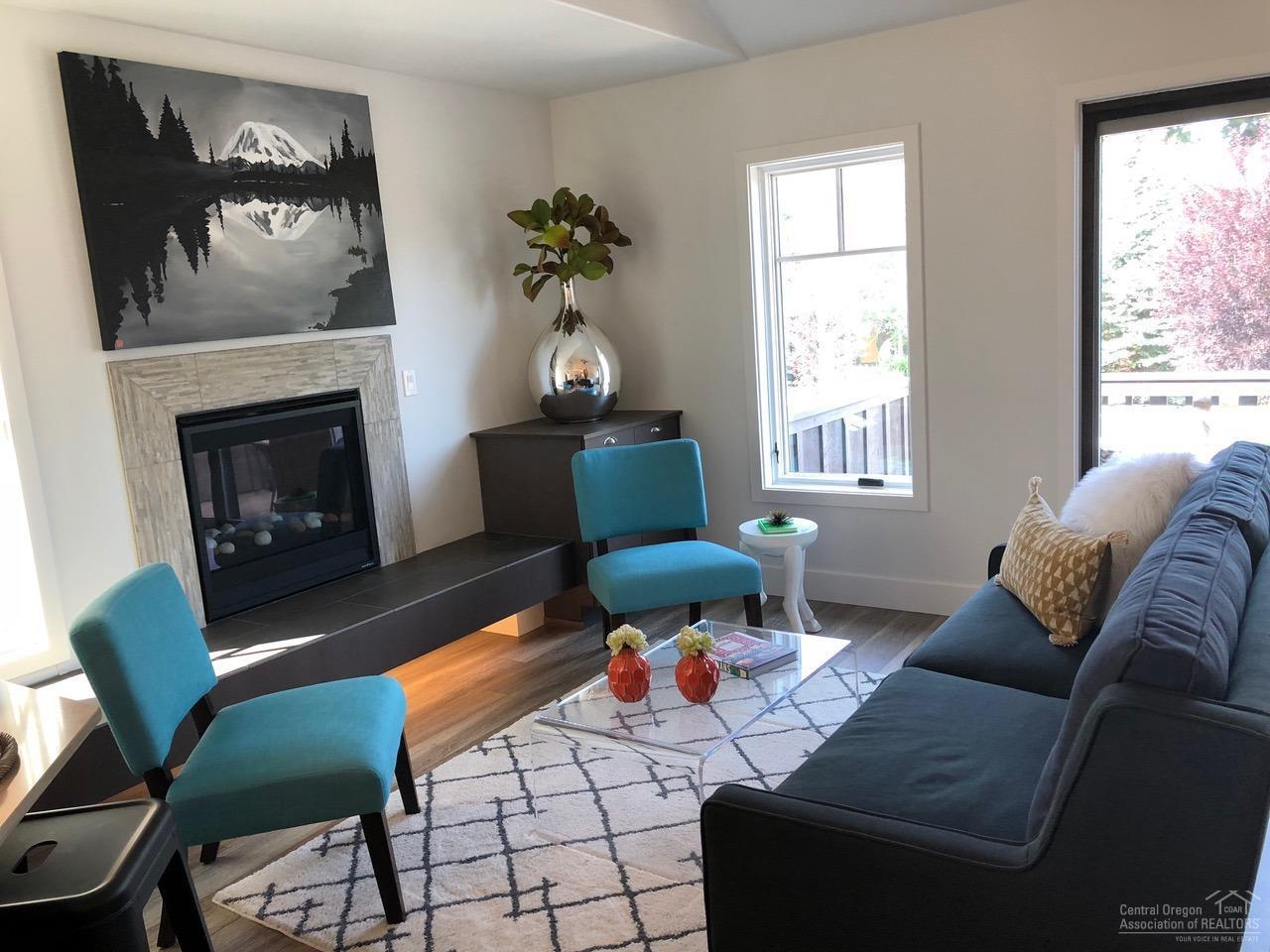 Pine Meadow Vill - Residential