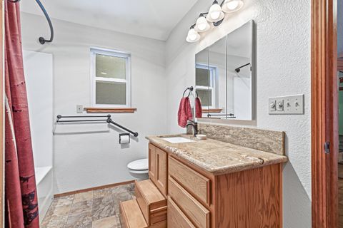 Tiny photo for 260 McMullen Creek Road, Selma, OR 97538 (MLS # 220215746)