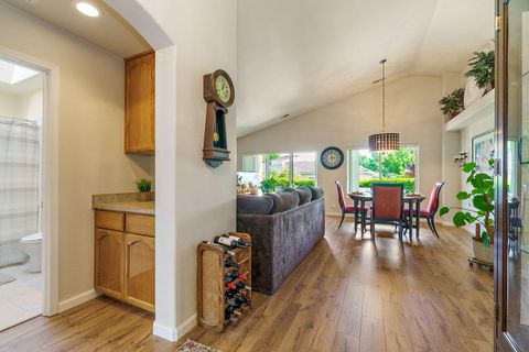 Tiny photo for 732 Cherrywood Drive, Medford, OR 97504 (MLS # 220215355)