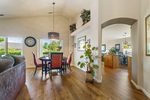 Tiny photo for 732 Cherrywood Drive, Medford, OR 97504 (MLS # 220215355)