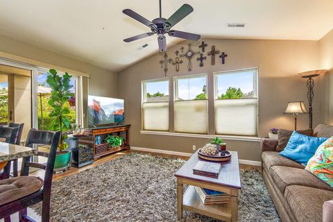 Tiny photo for 732 Cherrywood Drive, Medford, OR 97504 (MLS # 220215355)