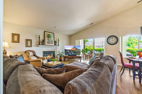 Tiny photo for 732 Cherrywood Drive, Medford, OR 97504 (MLS # 220215355)