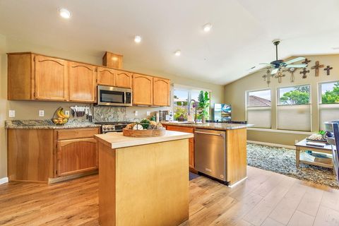 Tiny photo for 732 Cherrywood Drive, Medford, OR 97504 (MLS # 220215355)