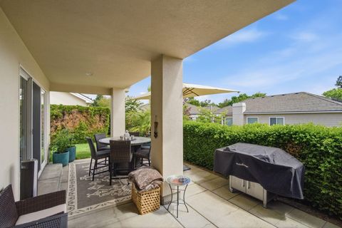 Tiny photo for 732 Cherrywood Drive, Medford, OR 97504 (MLS # 220215355)