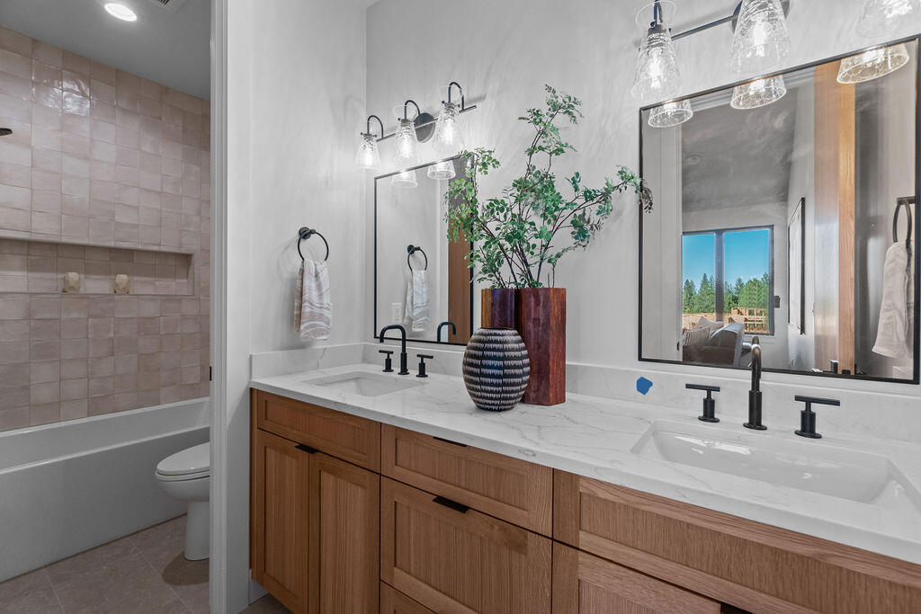 Discovery West Phase 4 - Residential