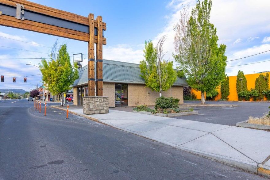 Prime downtown Prineville corner at Third & Main.  This solid, light-filled commercial building features striking architecture, open flexible space for office or retail muse, excellent visibility, and a grandfathered drive-through~ A rare downtown advantage