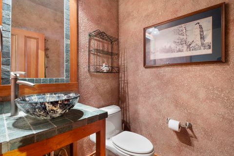 Tiny photo for 56902 River Road #6, Sunriver, OR 97707 (MLS # 220220209)