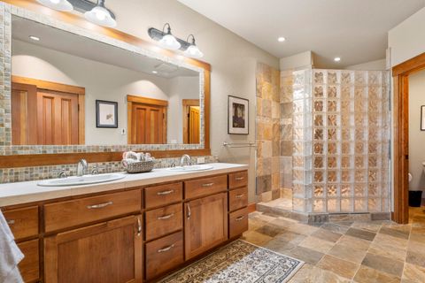 Tiny photo for 56902 River Road #6, Sunriver, OR 97707 (MLS # 220220209)