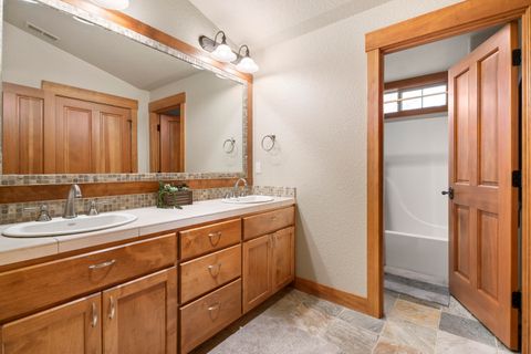 Tiny photo for 56902 River Road #6, Sunriver, OR 97707 (MLS # 220220209)