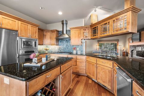 Tiny photo for 56902 River Road #6, Sunriver, OR 97707 (MLS # 220220209)