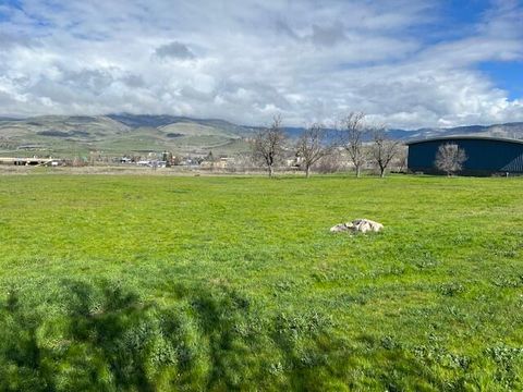 766 E Jefferson Avenue Ashland OR 97520