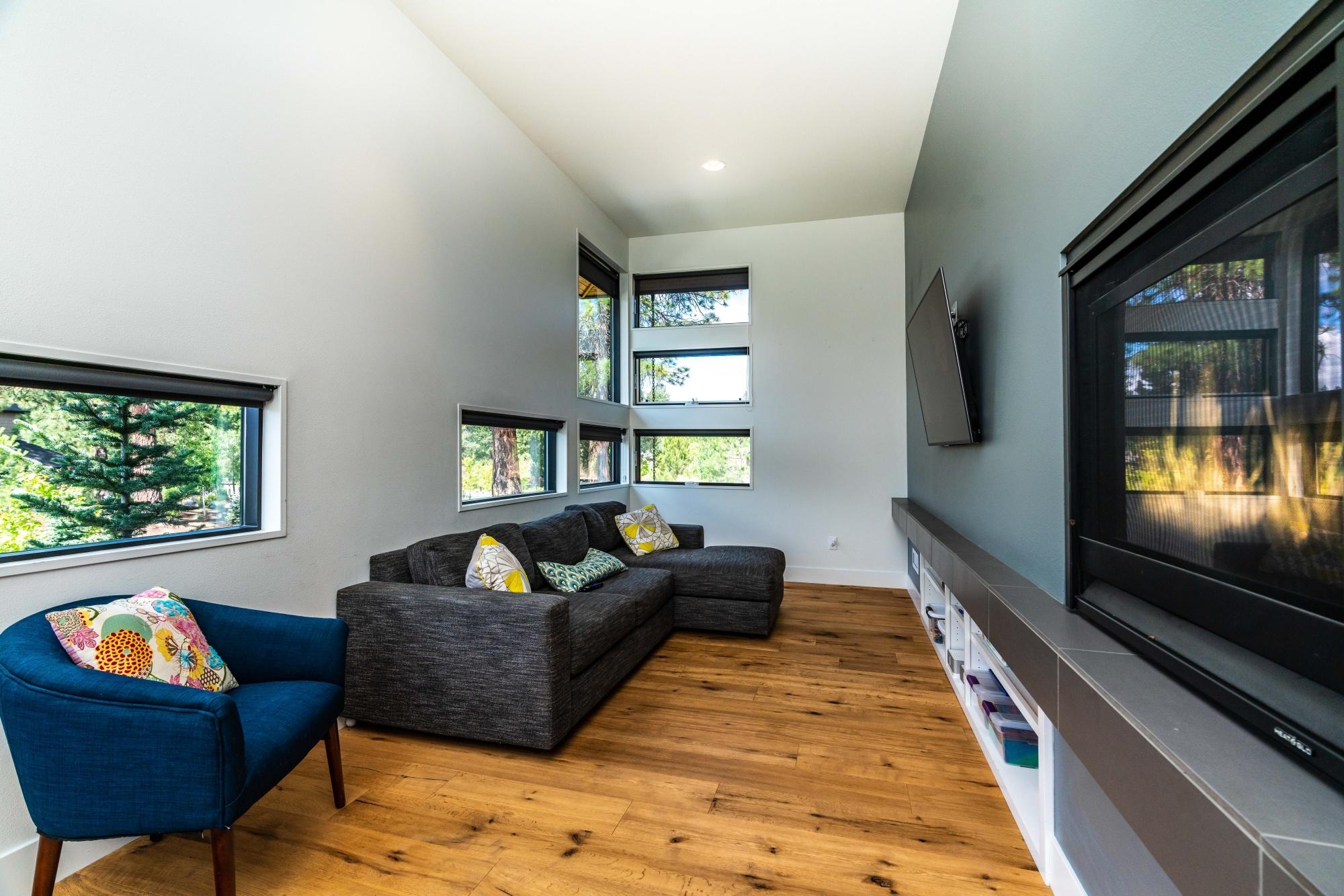 Skyliner Summit - Residential