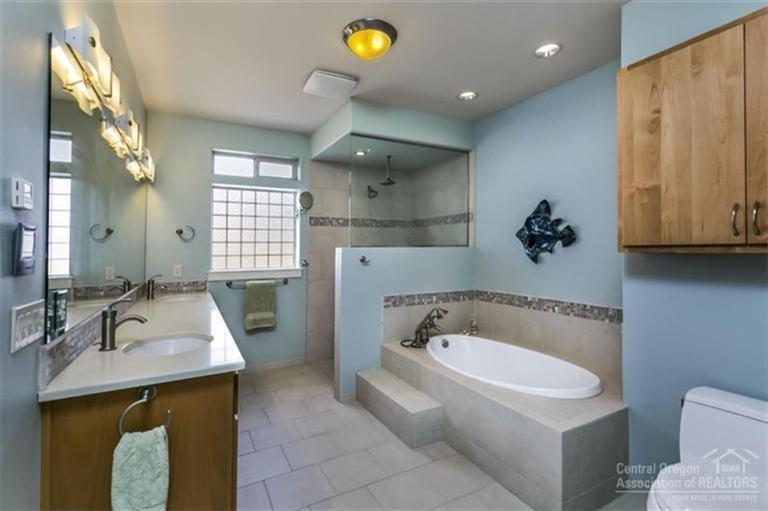 Greens At Redmond - Residential
