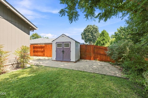 Tiny photo for 468 Westminster Drive, Eagle Point, OR 97524 (MLS # 220226762)