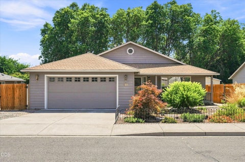 Tiny photo for 468 Westminster Drive, Eagle Point, OR 97524 (MLS # 220226762)