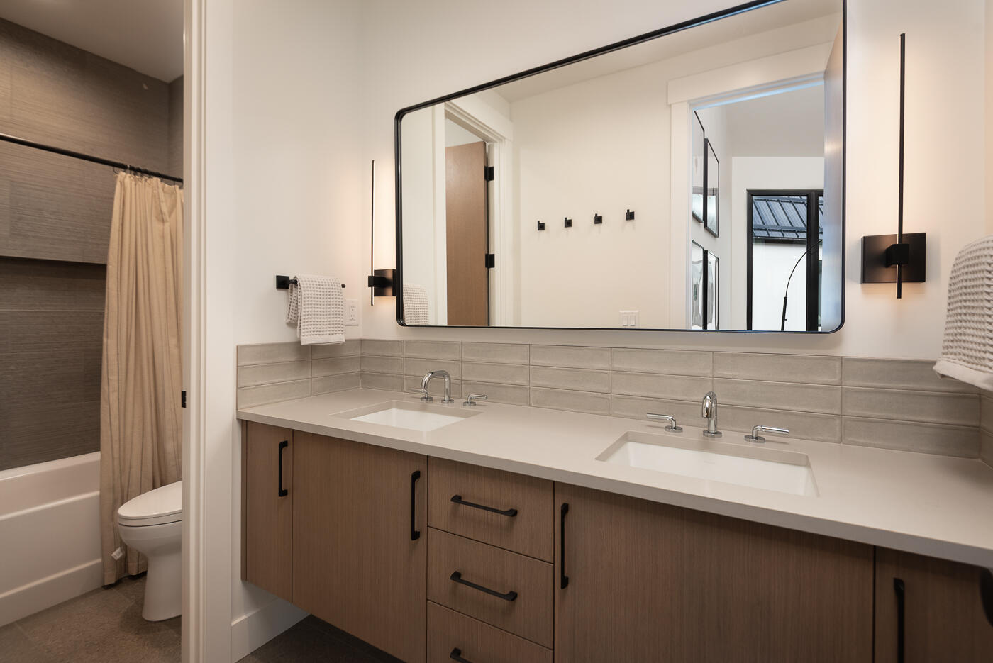 Discovery West Phase 4 - Residential