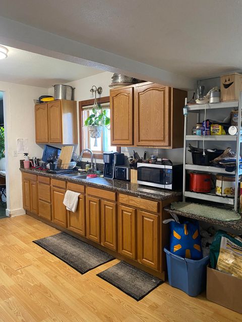 Tiny photo for 825 Martin Street, Klamath Falls, OR 97601 (MLS # 220220231)
