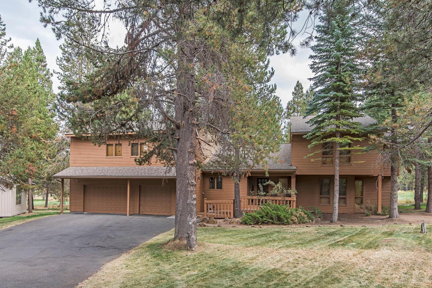 Fairway Crest Village - Residential