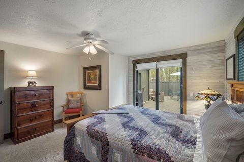 Tiny photo for 57548 Lark Lane #14, Sunriver, OR 97707 (MLS # 220217133)