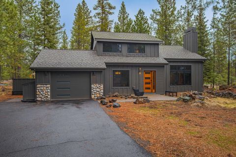 Photo of 57548 Lark Lane #14, Sunriver, OR 97707 (MLS # 220217133)