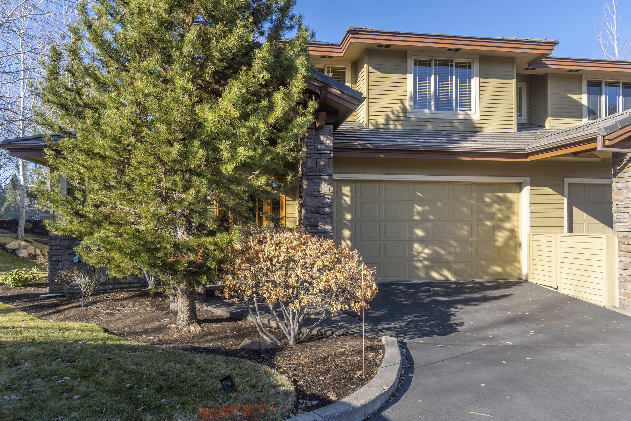 Broken Top - Residential