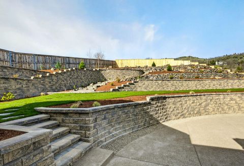 Tiny photo for 5626 Autumn Park Drive, Medford, OR 97504 (MLS # 220216954)