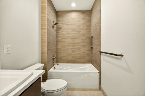 Tiny photo for 5626 Autumn Park Drive, Medford, OR 97504 (MLS # 220216954)