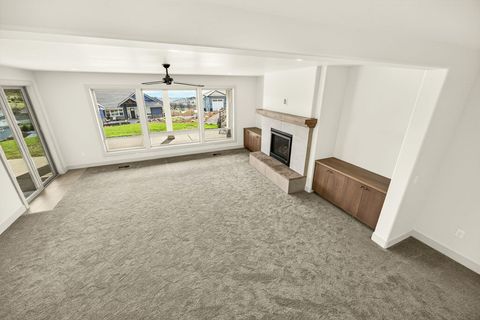 Tiny photo for 5626 Autumn Park Drive, Medford, OR 97504 (MLS # 220216954)