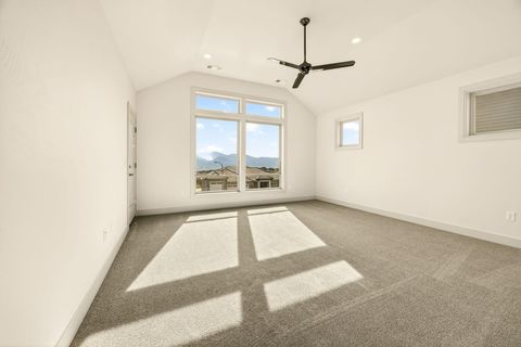 Tiny photo for 5626 Autumn Park Drive, Medford, OR 97504 (MLS # 220216954)