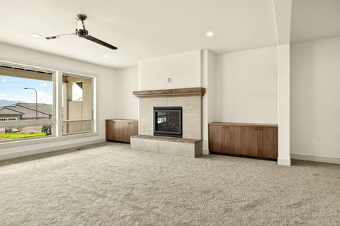 Tiny photo for 5626 Autumn Park Drive, Medford, OR 97504 (MLS # 220216954)