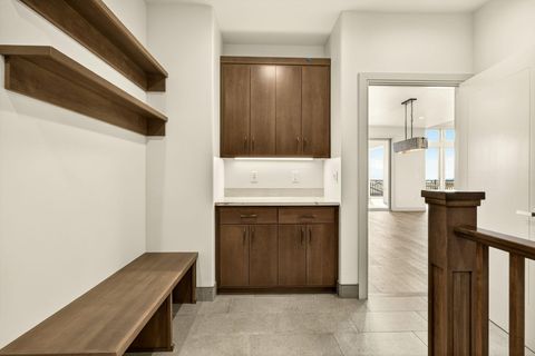 Tiny photo for 5626 Autumn Park Drive, Medford, OR 97504 (MLS # 220216954)