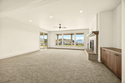 Tiny photo for 5626 Autumn Park Drive, Medford, OR 97504 (MLS # 220216954)