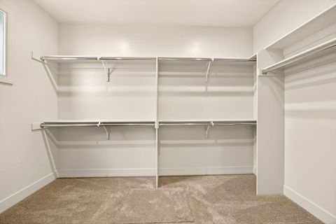 Tiny photo for 5626 Autumn Park Drive, Medford, OR 97504 (MLS # 220216954)