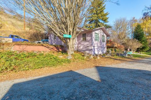 Tiny photo for 9395 Highway 238, Jacksonville, OR 97530 (MLS # 220212933)