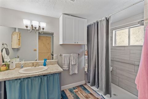 Tiny photo for 9395 Highway 238, Jacksonville, OR 97530 (MLS # 220212933)