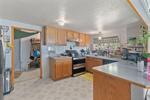 Tiny photo for 9395 Highway 238, Jacksonville, OR 97530 (MLS # 220212933)