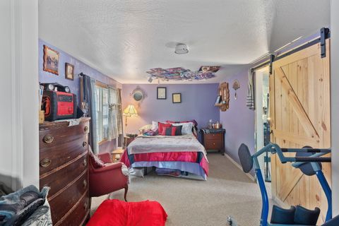 Tiny photo for 9395 Highway 238, Jacksonville, OR 97530 (MLS # 220212933)