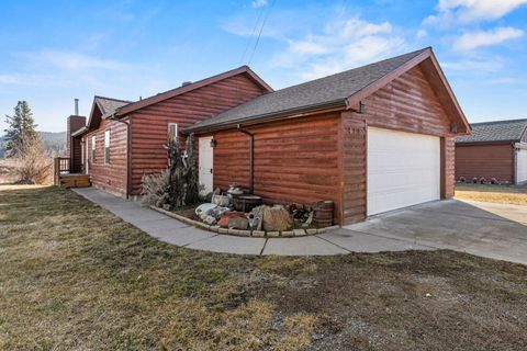 Tiny photo for 418 S Lalo Avenue #9, Chiloquin, OR 97624 (MLS # 220215139)