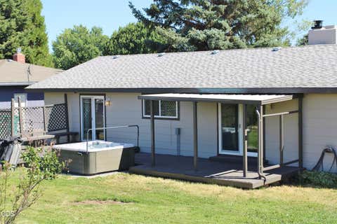 Tiny photo for 5905 Independence, Klamath Falls, OR 97603 (MLS # 220226288)