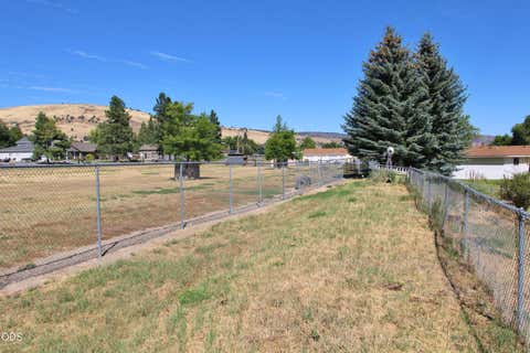 Tiny photo for 5905 Independence, Klamath Falls, OR 97603 (MLS # 220226288)