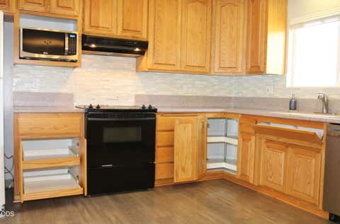 Tiny photo for 5905 Independence, Klamath Falls, OR 97603 (MLS # 220226288)