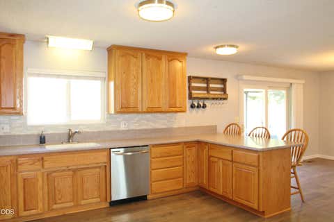 Tiny photo for 5905 Independence, Klamath Falls, OR 97603 (MLS # 220226288)