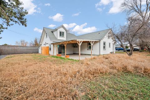 Tiny photo for 745 SE Garner Street, Prineville, OR 97754 (MLS # 220212593)