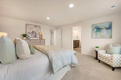 Tiny photo for 21503 OConnor Way #10, Bend, OR 97701 (MLS # 220213923)