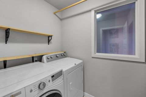 Tiny photo for 20475 Del Coco Court, Bend, OR 97702 (MLS # 220215234)