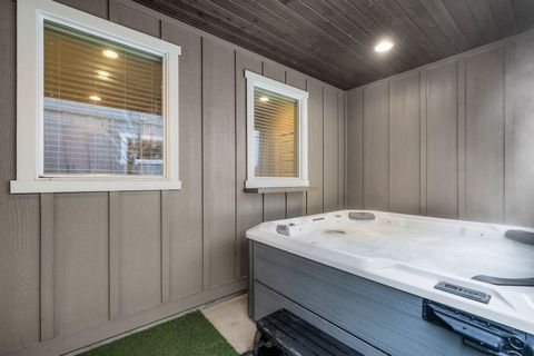 Tiny photo for 20475 Del Coco Court, Bend, OR 97702 (MLS # 220215234)