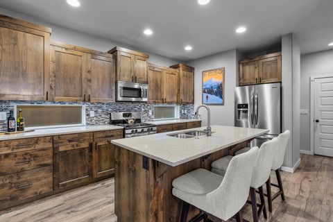 Tiny photo for 20475 Del Coco Court, Bend, OR 97702 (MLS # 220215234)