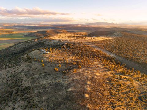 Tiny photo for NW Panorama View, Prineville, OR 97754 (MLS # 220213229)