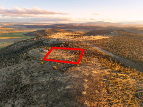 Tiny photo for NW Panorama View, Prineville, OR 97754 (MLS # 220213229)