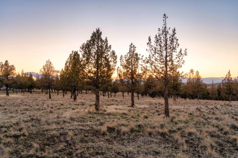 Tiny photo for NW Panorama View, Prineville, OR 97754 (MLS # 220213229)